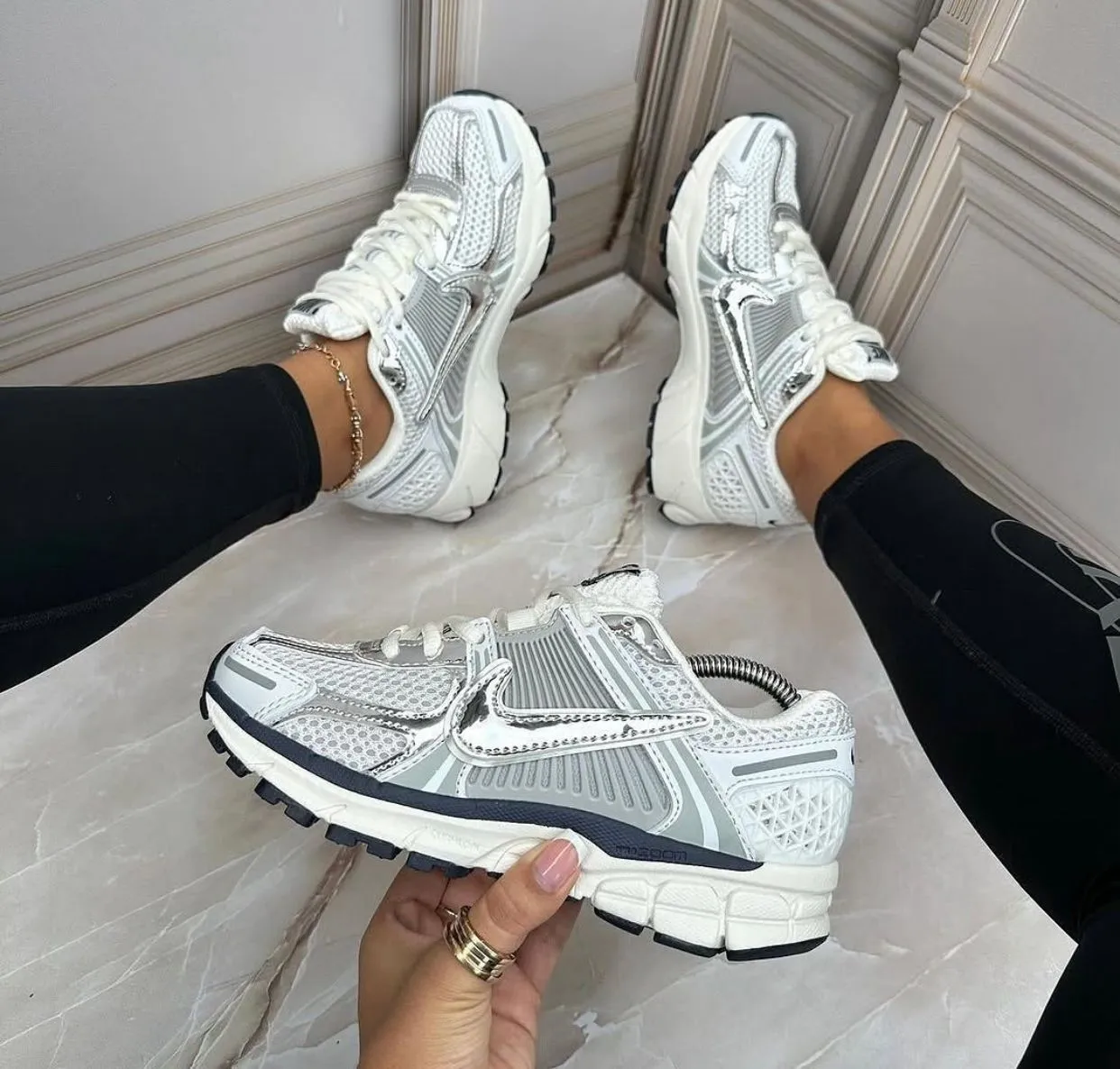 NIKE VOMERO💥